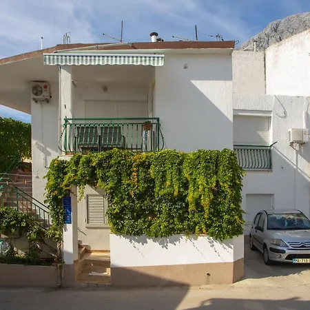 Komparic Apartment