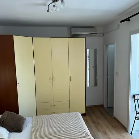 Komparic Apartament *