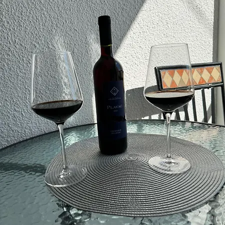 Lägenhet Komparic *