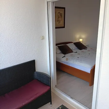 Komparic Apartment *