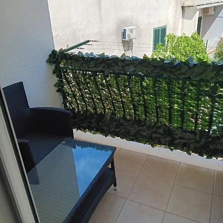 Apartament Komparic