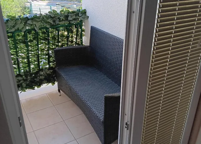 Komparic Apartamento